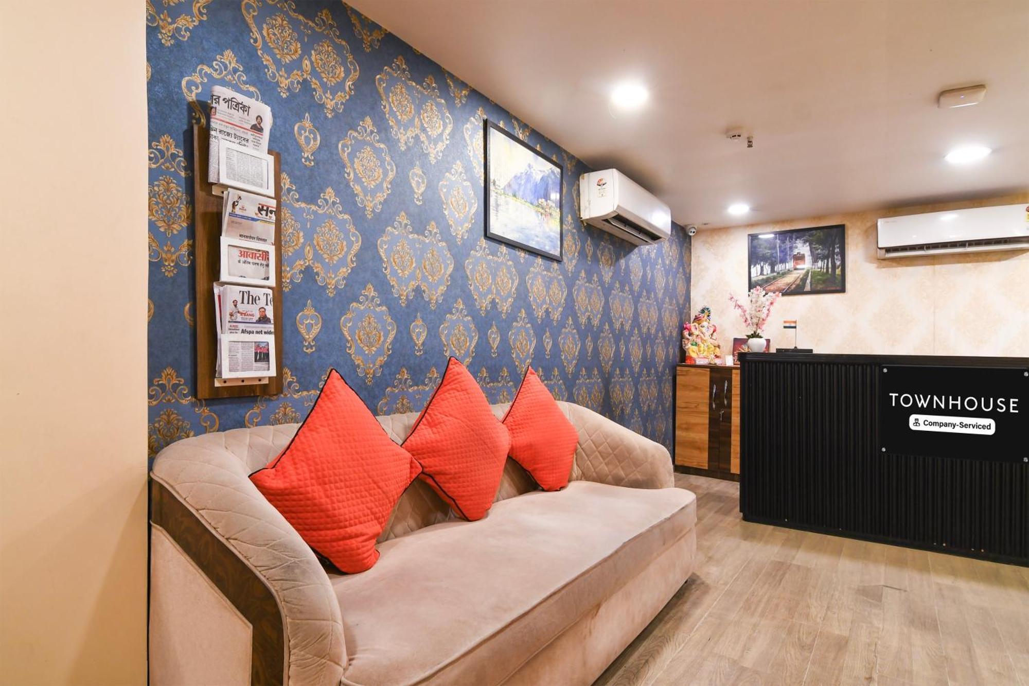 Super Townhouse Vip Road Formerly The Sky Calcutta Exterior foto